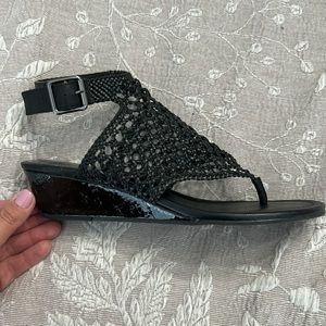 BRAND NEW! DONALD J PLINER BLACK MESH WEDGE SANDAL, size 9.5
